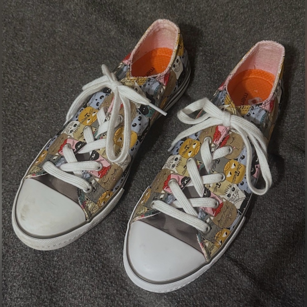 S1086 Skechers Bob Colorful Cat Print Sneakers, Sz 9